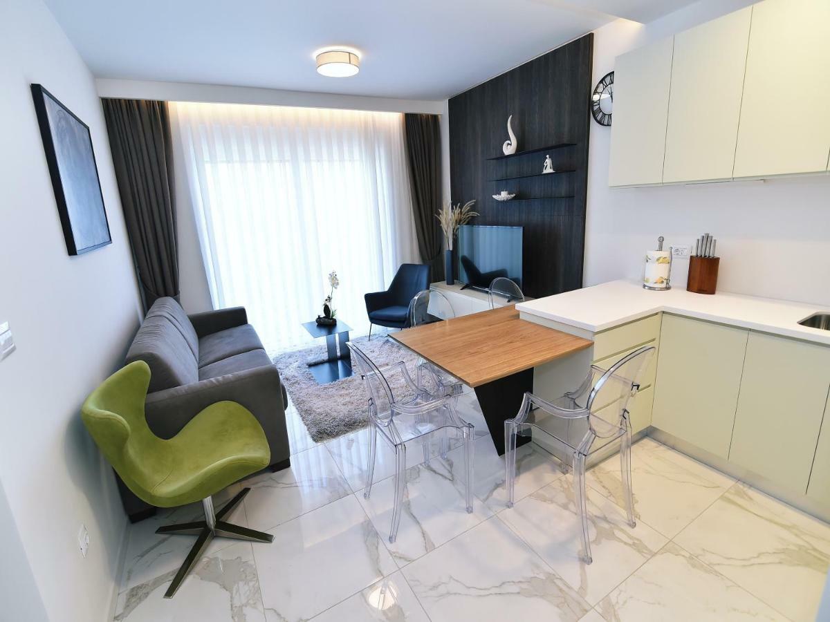 Apartments In Villa Ziza, Rooftop Swimming Pool Опатія Екстер'єр фото
