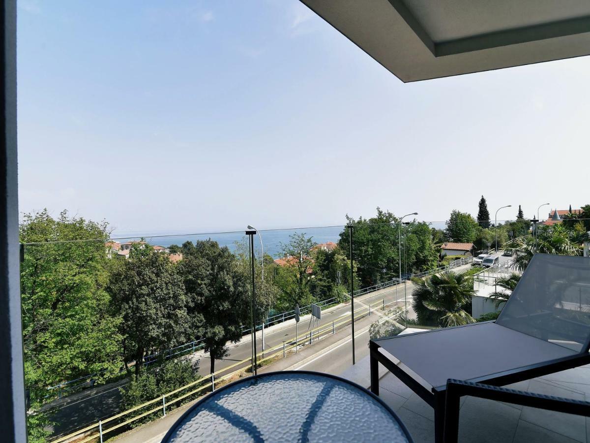 Apartments In Villa Ziza, Rooftop Swimming Pool Опатія Екстер'єр фото