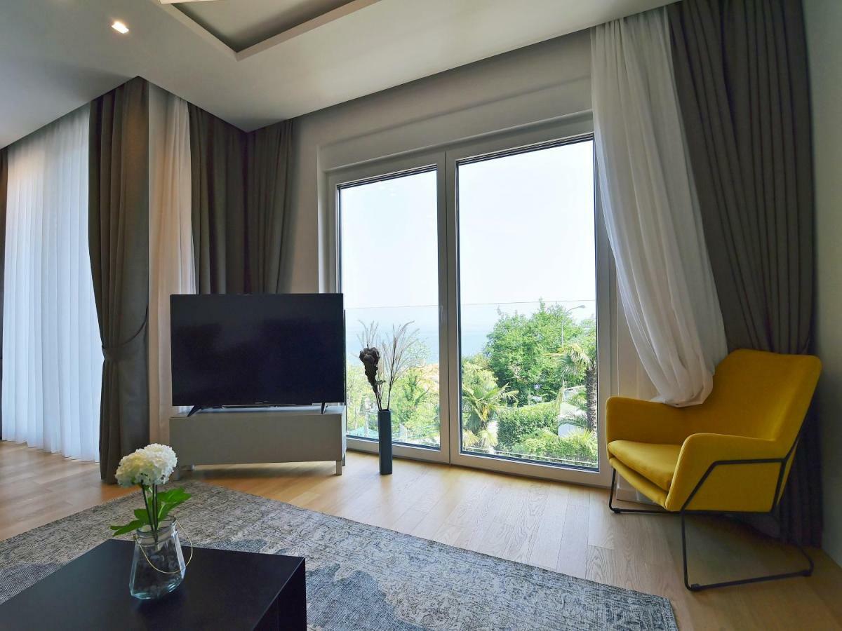 Apartments In Villa Ziza, Rooftop Swimming Pool Опатія Екстер'єр фото
