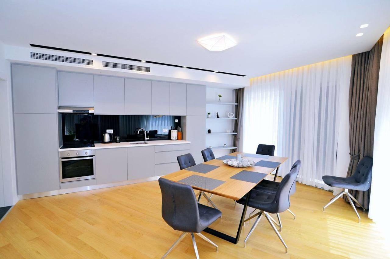 Apartments In Villa Ziza, Rooftop Swimming Pool Опатія Екстер'єр фото