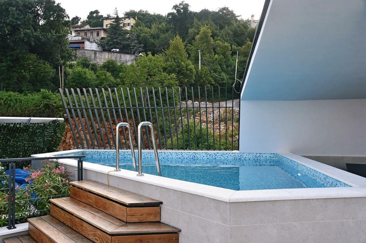 Apartments In Villa Ziza, Rooftop Swimming Pool Опатія Номер фото