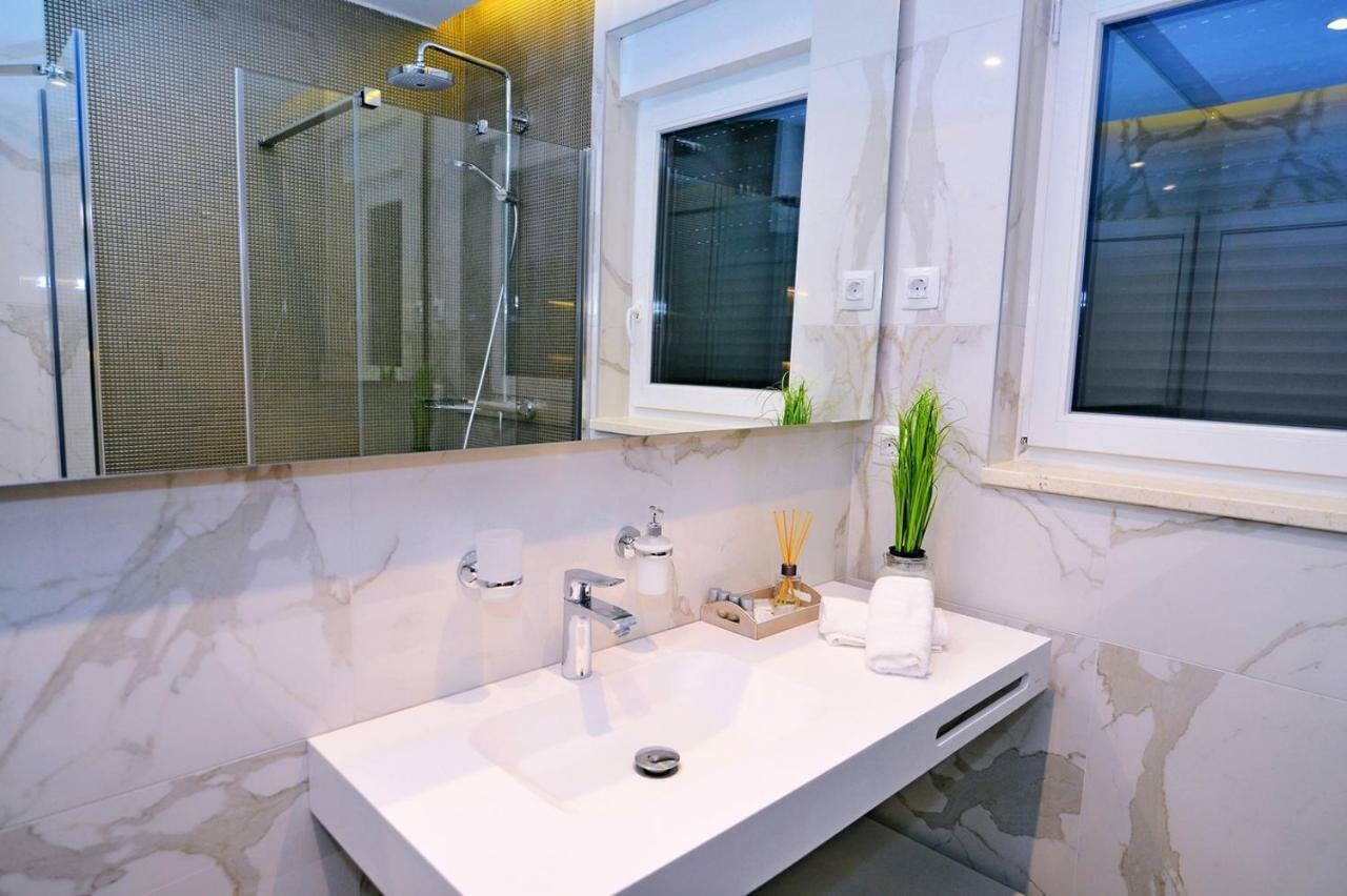 Apartments In Villa Ziza, Rooftop Swimming Pool Опатія Екстер'єр фото