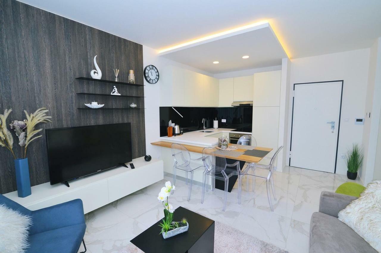 Apartments In Villa Ziza, Rooftop Swimming Pool Опатія Екстер'єр фото